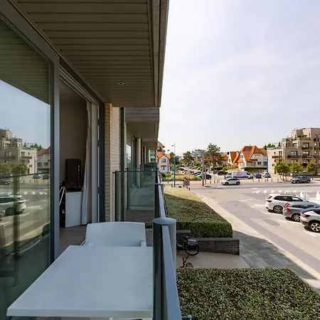 Huswell - Beachfront With Bike Storage & Terraces
